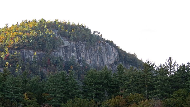 Cathedral Ledge towering over Echo Lake State Park in North Conway, New Hampshire