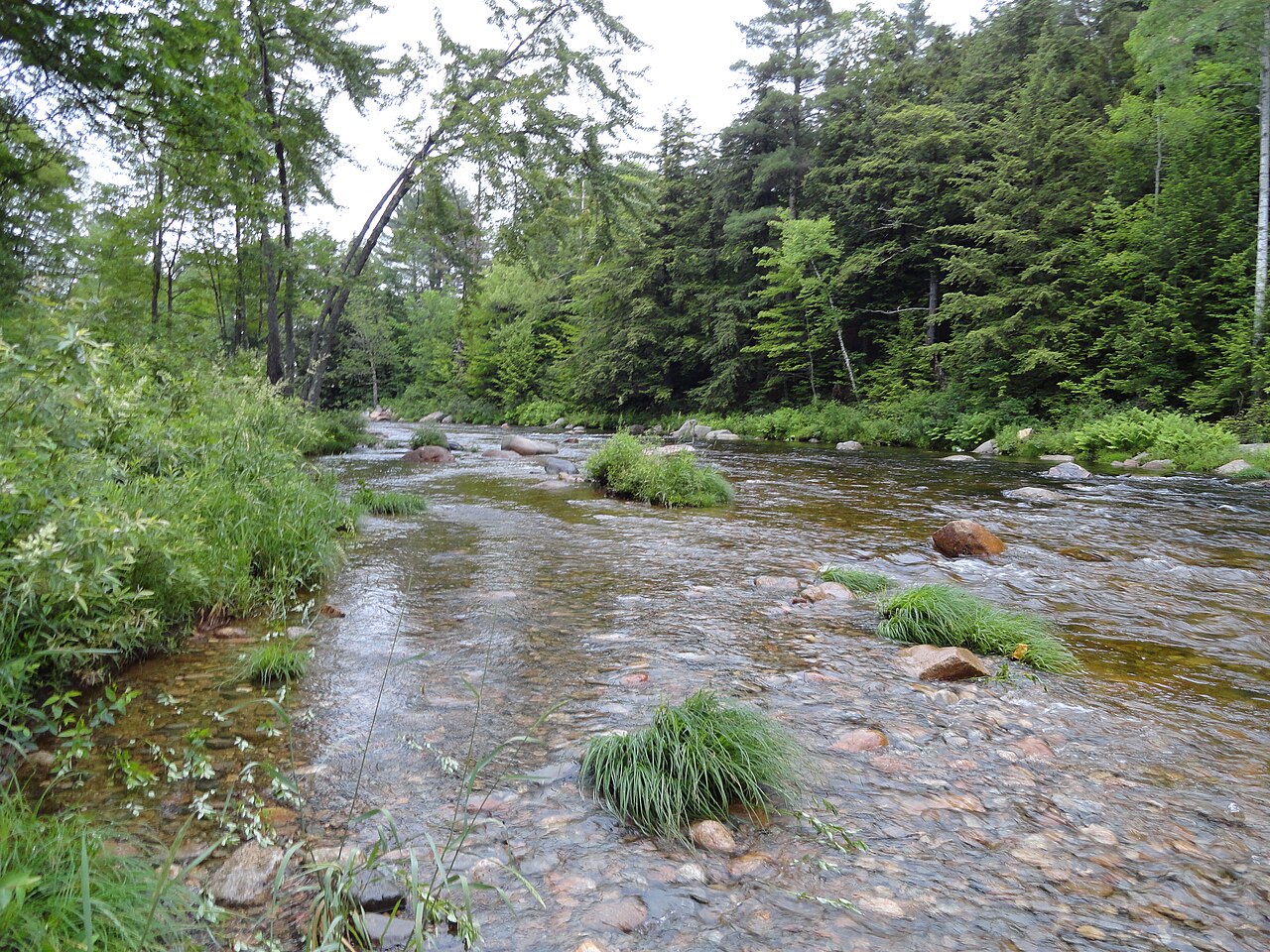 The Ellis River flowing through Jackson, New Hampshire — the setting for this romantic riverside cottage