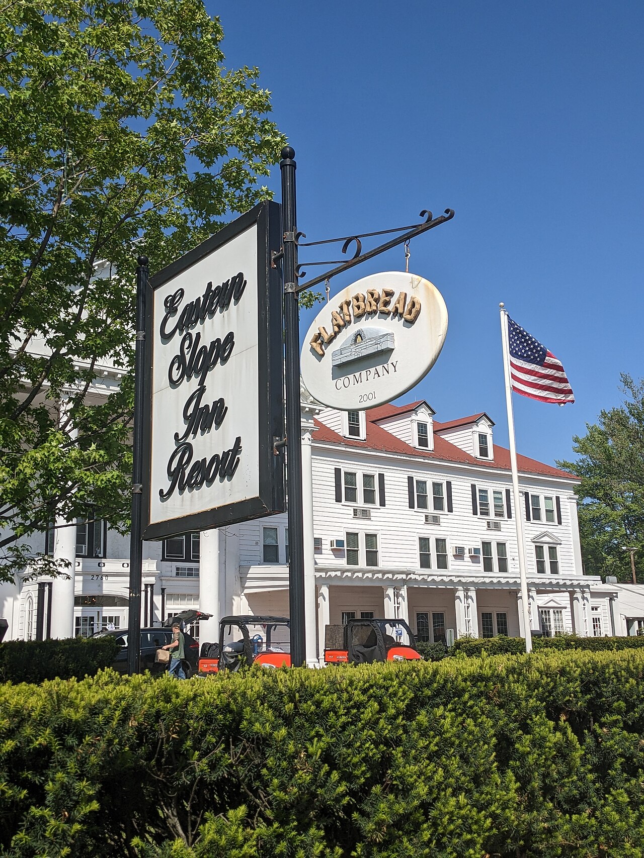 Eastern Slope Inn Resort in North Conway Village — family-friendly condo complex walking distance to everything